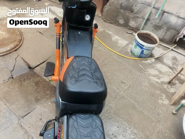 دراجة شحن x900  مستعملة شهر و20 يوم  مكاني بصرة سعر ب 525