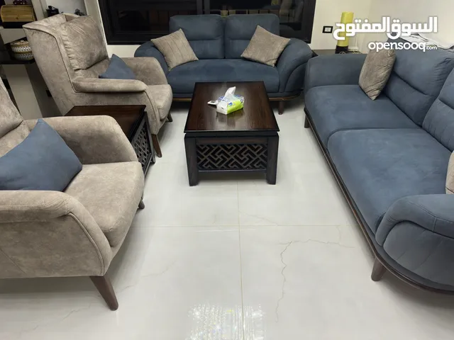 طقم كنب غرف جلوس بجودة عالية للبيع بسعر مغري