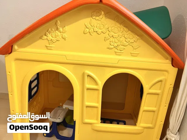 بيت اطفال بلاستيك يحتاج مكان كبير