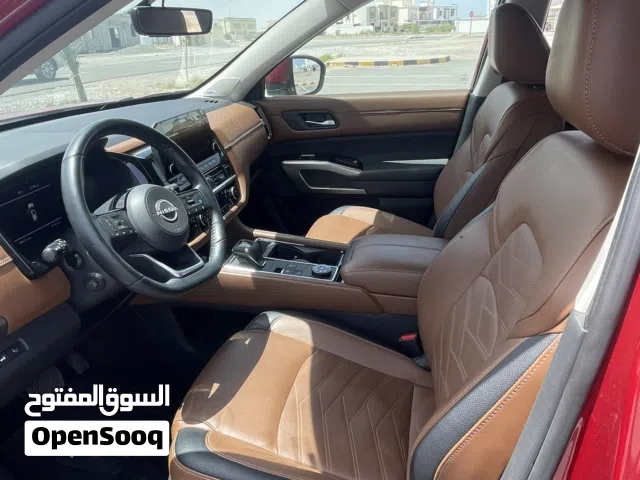 Used Nissan Pathfinder in Al Batinah