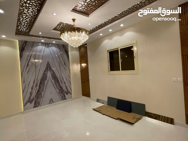 260 m2 5 Bedrooms Apartments for Rent in Tabuk Al Bawadi