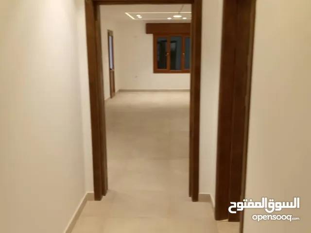 200m2 4 Bedrooms Apartments for Rent in Tripoli Al-Nofliyen