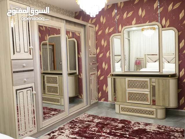 شقة مفروشه(Luxury) للعائلات والعرسان فقط .أرقى وافخم الشقق على مستوى اربد خدمات مميزه لا مثيل لها