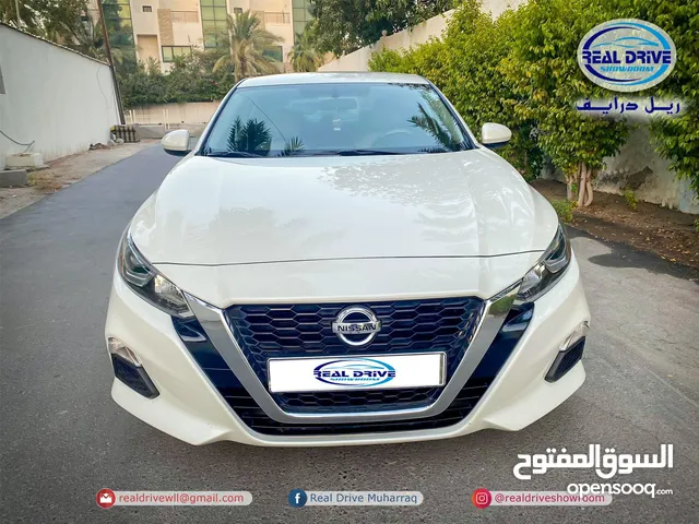 NISSAN ALTIMA  Year-2019  Engine-2.5L  V4 Cylinder  Colour-white ** BANK LOAN AVAILABLE **