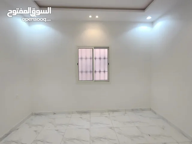 شقه للايجار في الرياض ظهره لبن غرفتين وصاله ومطبخ وحمامات بسعر مناسب