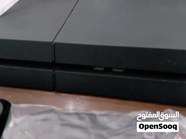 بلايستيشن 4 نظيف نظيييف ربي يبارك، ذاكرة 500 قيقا مهكر، ومعه يد أصلية