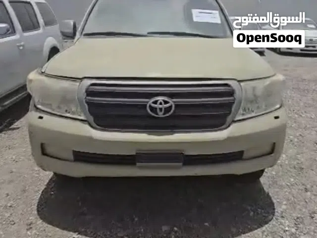 لانكروزر 2009 ينفع للتصليح و ينفع لقطع غيار