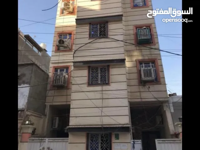 بناية للبيع جميعها مؤجرة