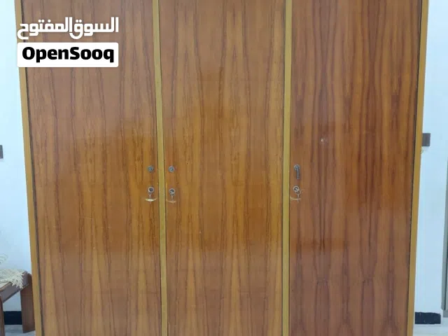 كنتور 3 ابواب بحاله جيده