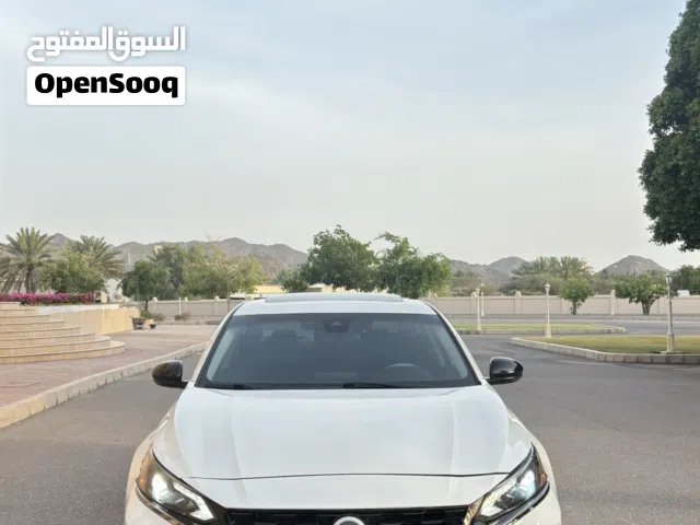 2021 نيسان التيما SR