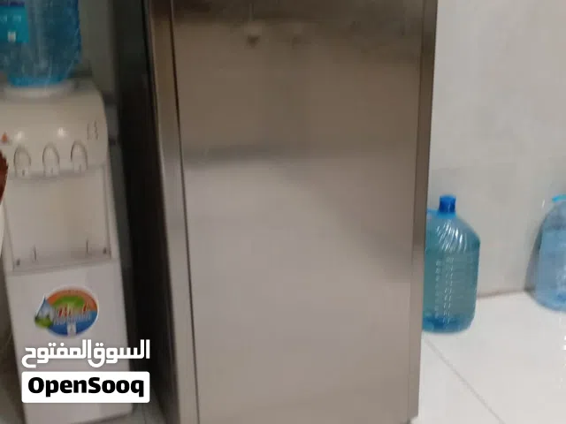 ثلاجة للبيع استعمال نظيف نقص فقط غاز حجم كبير السعر 300 البراد هم منقص غاز السعر 75