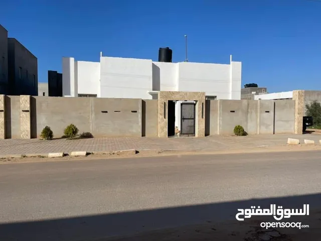 285 m2 4 Bedrooms Villa for Sale in Benghazi Venice