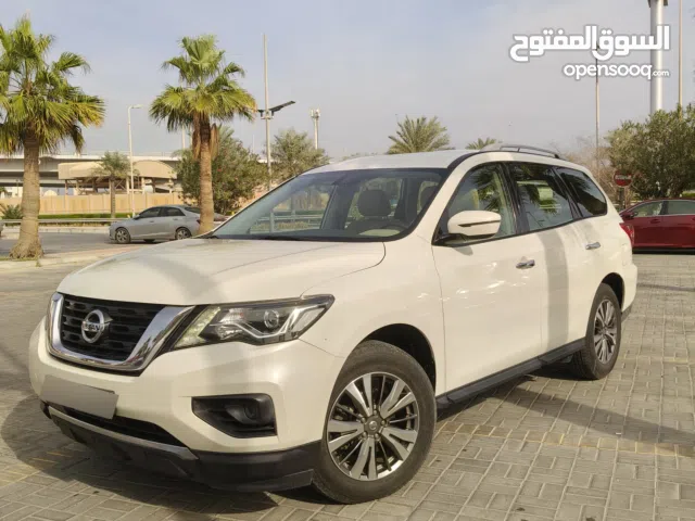LOW MILEAGE EXCELLENT NISSAN PATHFINDER 2019