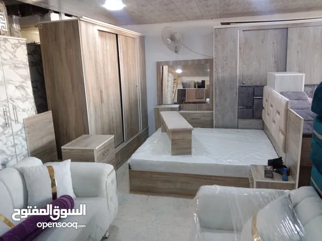 غرفه نوم كامله مع الفرشه وملحق وبنش قدام التخت جديد