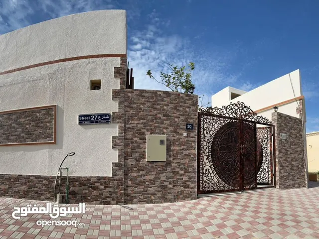 2500 ft 4 Bedrooms Townhouse for Sale in Sharjah Al Ghafeyah area