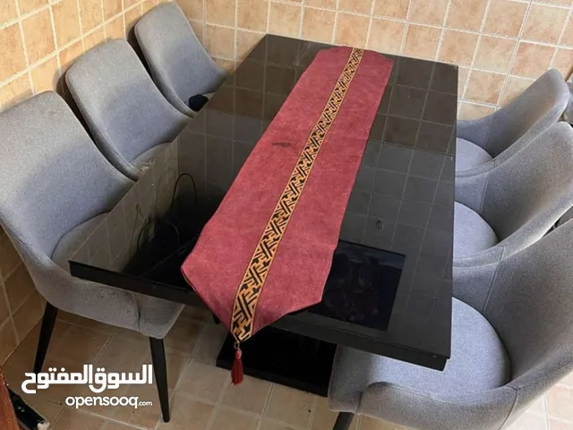طاولة سفرة مع 6 كراسي من هوم سنتر للبيع بغرض السفر