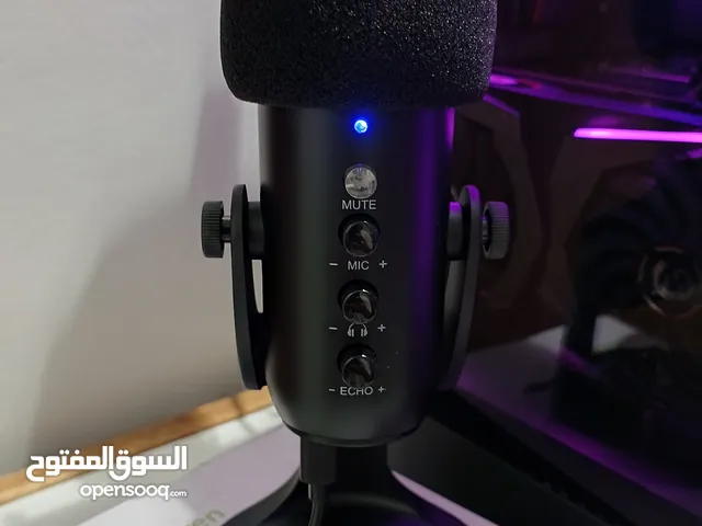 مايك شبه جديد