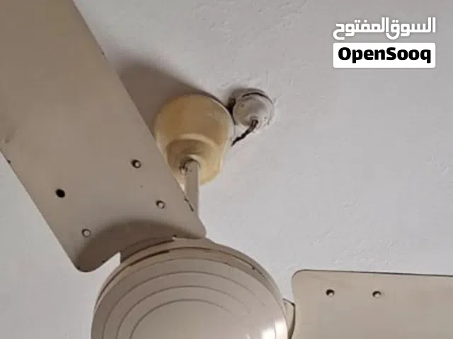 مروحة سقفية بحالة جيدة جدا" للبيع