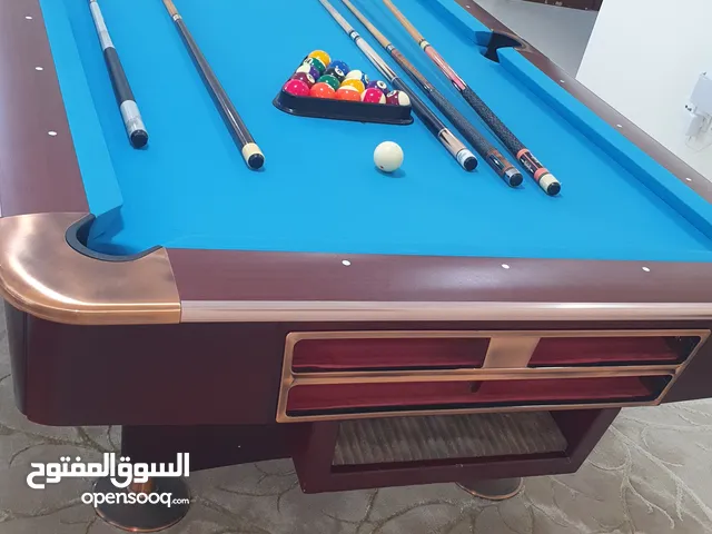 8 feet SANTIAGO U.S.A pool table is for sale