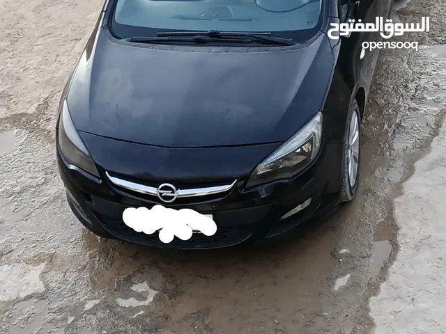 للبيع او البدل اوبل استرا 2017اصل اجار