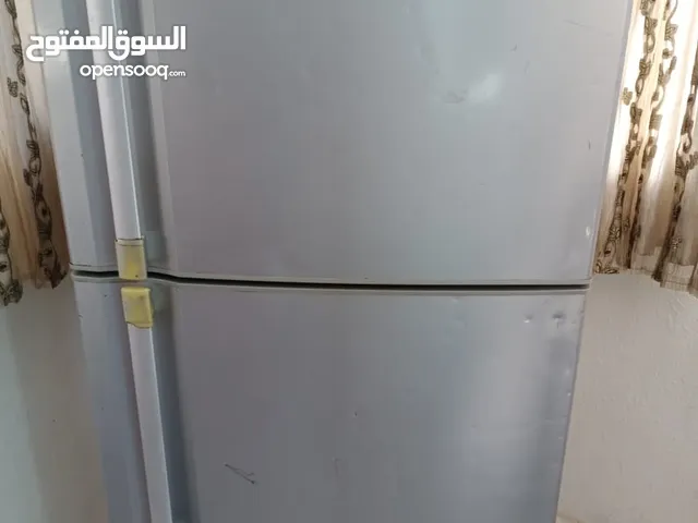 ثلاجه هيتاشي 610لتر