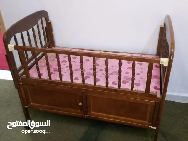 تخت اطفال تب نظافة للبيع المستعجل