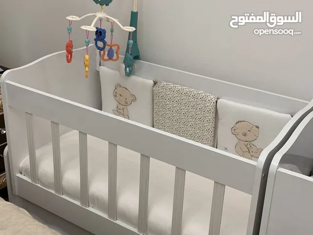سرير هزاز للبيبي