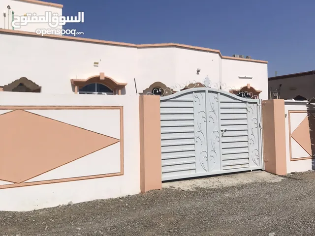 217 m2 More than 6 bedrooms Townhouse for Sale in Al Sharqiya Al Qabil