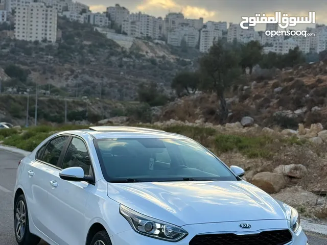 رام لله او الخليل سيراتو 2019 فل مع فتحه .فحص نخب .بحاله ممتازه .اتوماتيك ماتور 1600 بنزين .كاشش