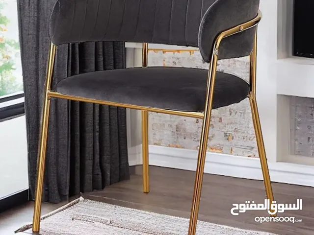 كرسي فلة بتصميمه العصري والأنيق كرسي خاص ومميز بمقعد مخملي