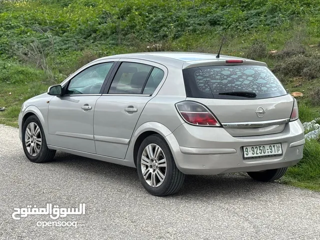 Used Opel Astra in Ramallah and Al-Bireh