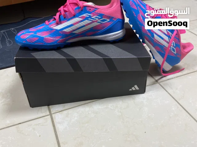 Adidas F50 League Turf Boots Reemergence . Please Check The Description For more Details.