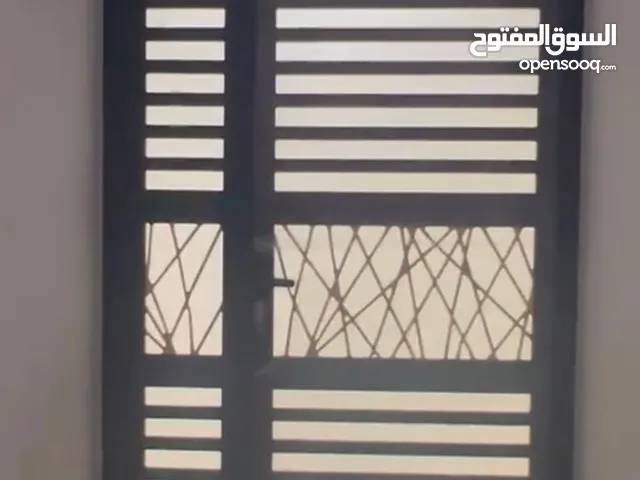 فيلا تجارية شارع الشيخ عمار من المالك مباشرة موقع مميز طابقين 5 غرفه ومجلس وصالة 6دورات مياة 2مطبخ