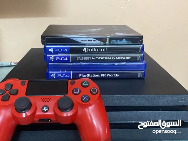 PlayStation 4 pro 1TB 1 controller and 5 games