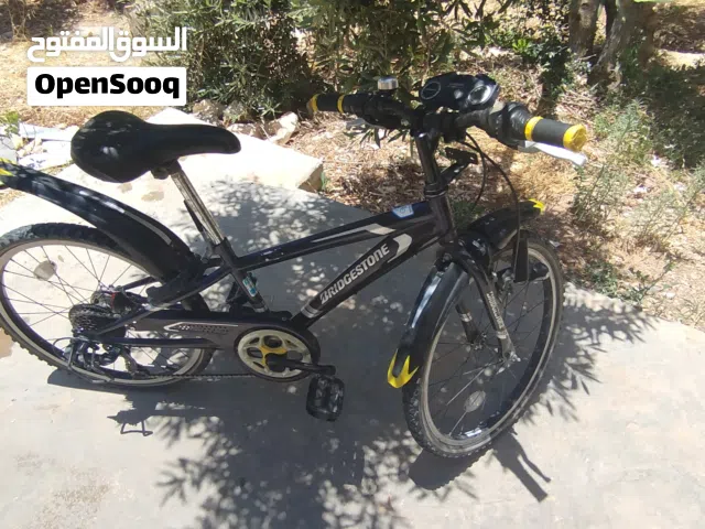 دراجه للبيع نوعها ياباني الدراجه شبه وكاله نمرتها 22 الدراجه حديدها غليظ ويتحمل 120kg سعره 55 jo