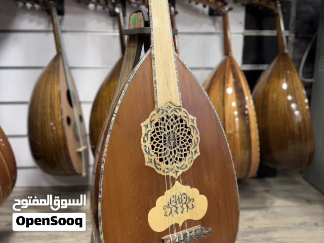 عود الحمداني مصري احترافي صناعه مصريه  صنع خصيصا لمعرض جواهر موسيقى