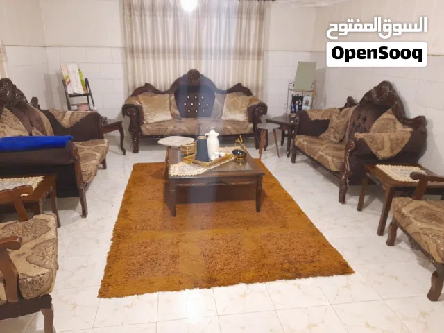 طقمين كنب شبه وكاله