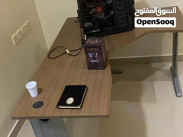 طاولة مكتب زاوية (L-Shape) فخمة وعملية للبيع