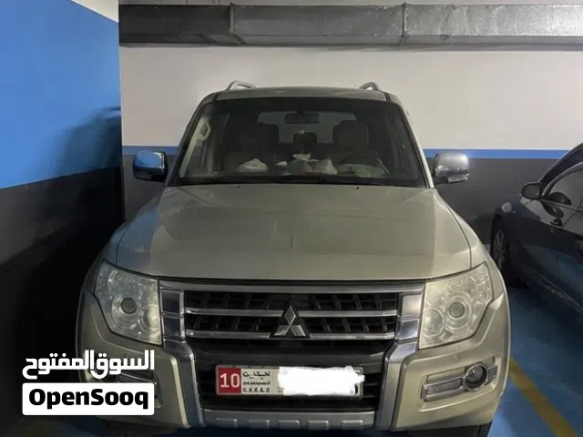 2011 ميتسوبيشي باجيرو GLS Top
