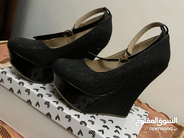 كعبين جداد استعمال مره واحده للبيع بسعر مغررري