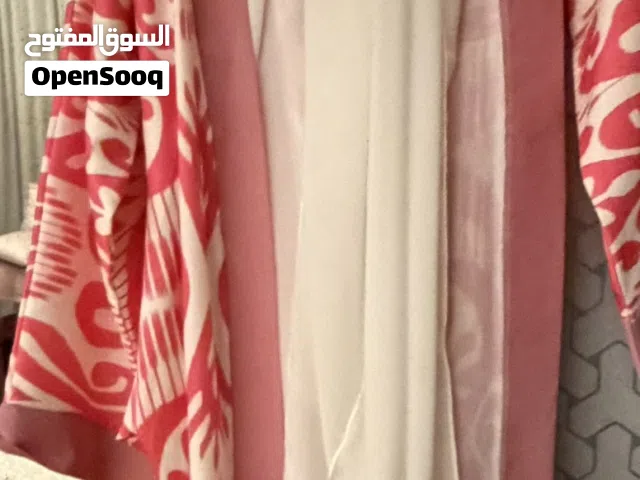 Pink and white abaya