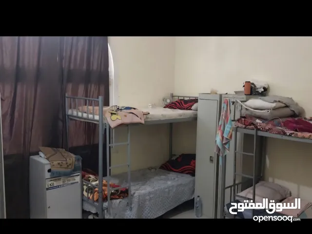 3 double beds + refrigerator + washing machine + 6 wardrobes