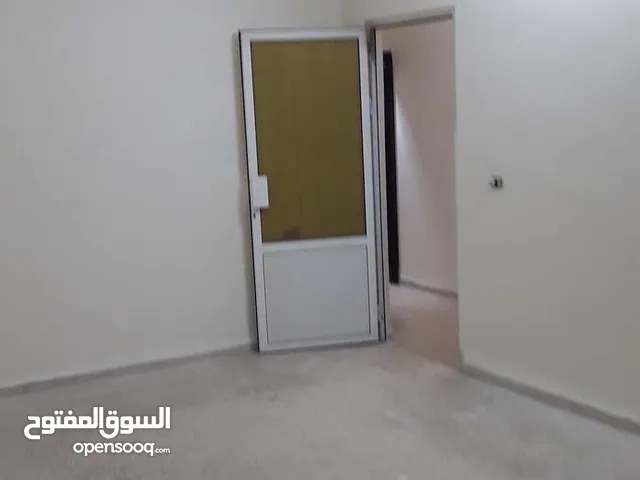 شقة للايجار المقابلين حي ابو الراغب طابق اول مساحة 100م
