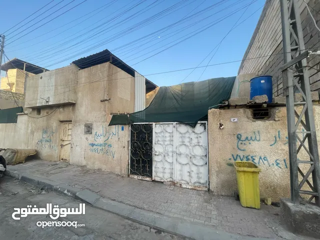 250 m2 2 Bedrooms Townhouse for Sale in Basra Al Amn Al Dakhile