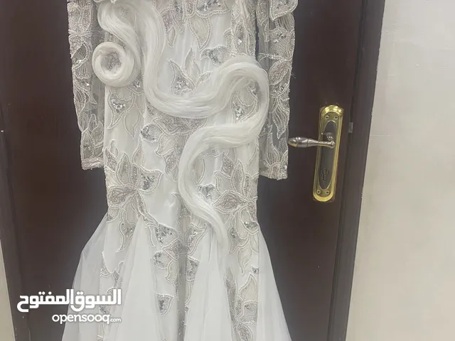 فستان للعرايس