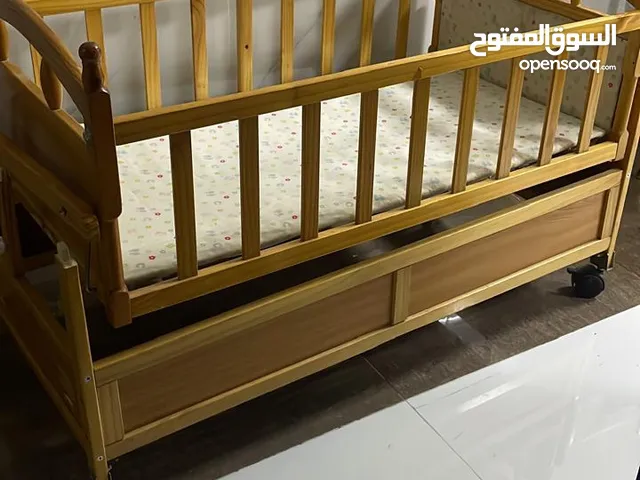 سرير اطفال من ( 1 شهر - الى سنه )