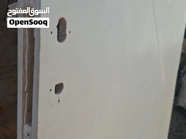 باب للبيع مستعمل