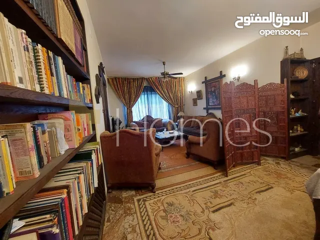 176 m2 Offices for Sale in Amman Um Uthaiena