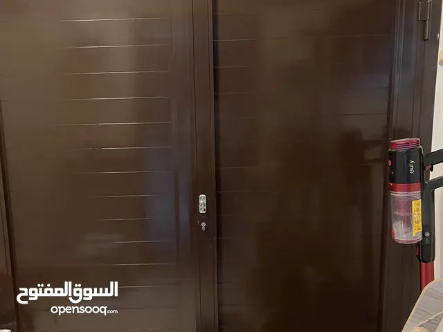 باب المنيوم مستعمل