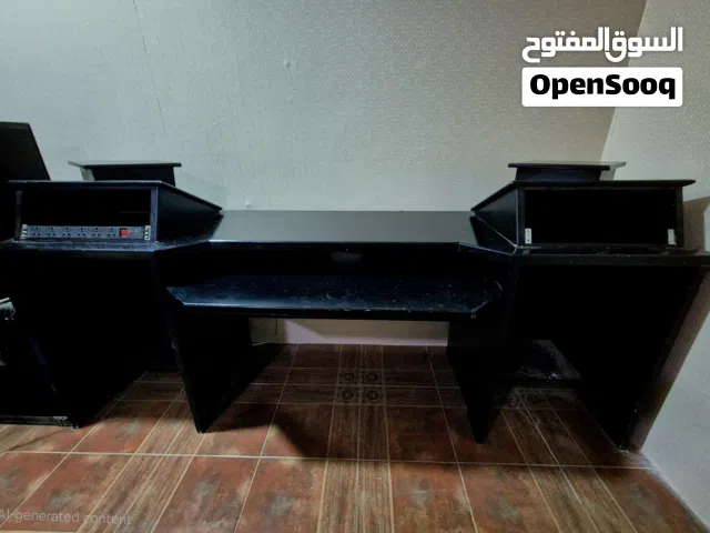 طاوله استوديو Studio